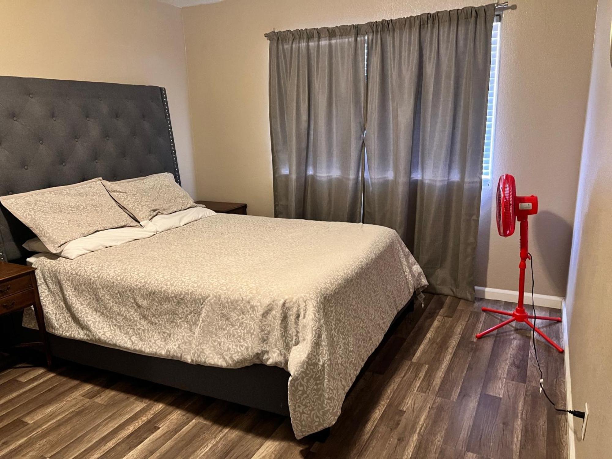 Quiet 1Bed,1Bath Condo With Free Parking フレズノ エクステリア 写真